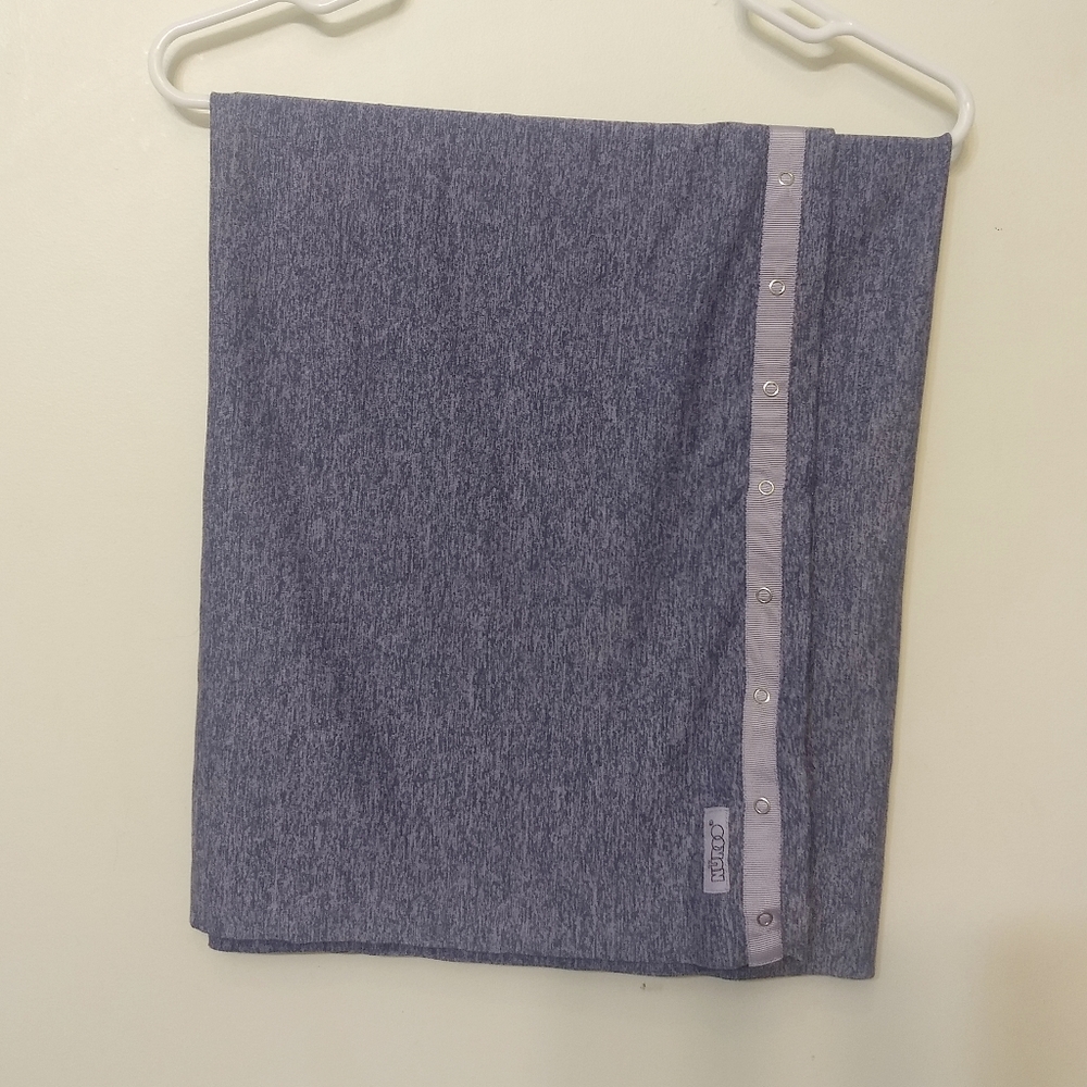 Nuroo nursing scarf